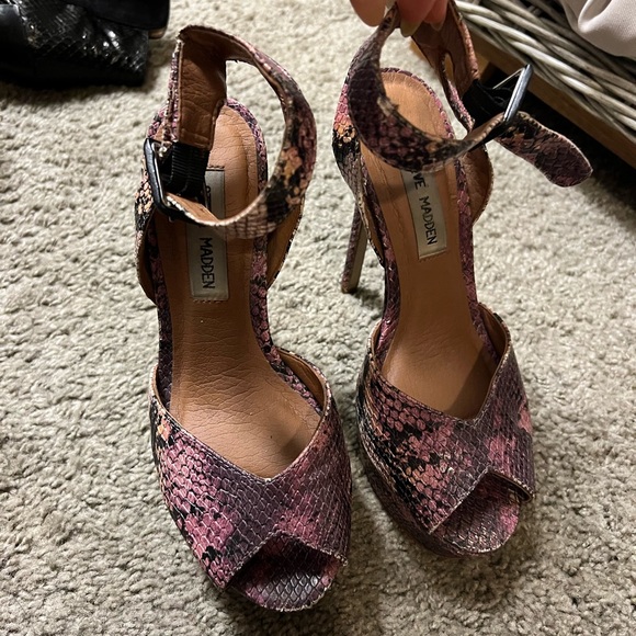 Designer shoe Bundle!! Valued Over 1K 🚨 9 pairs. Charles David, Michael Kors .. - Picture 14 of 17